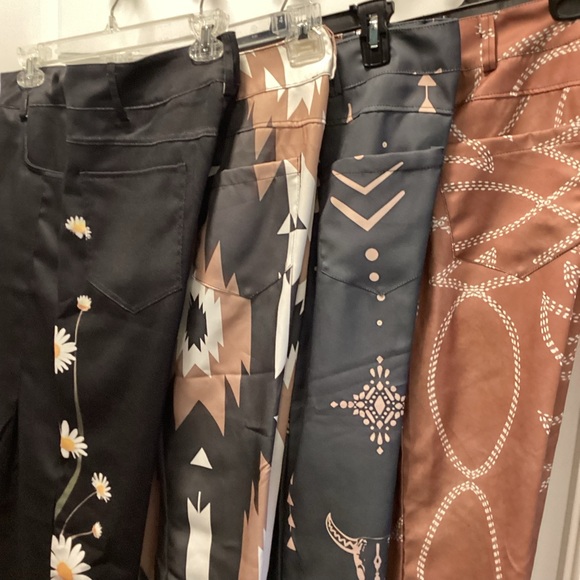 Chic Wide Leg Pants with Floral and Geometric Patterns - Picture 2 of 16